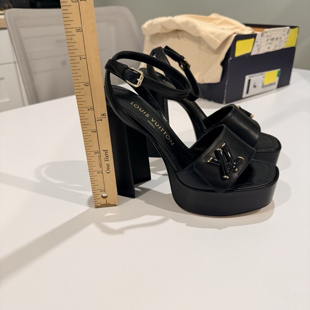 Louis Vuitton Black Leather LV logo embellished Shake Platform sandals EU 38 - Picture 15 of 16